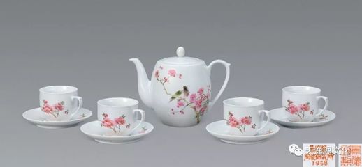 劉雨岑瓷畫的藝術風格與日用陶瓷制品的市場銷售